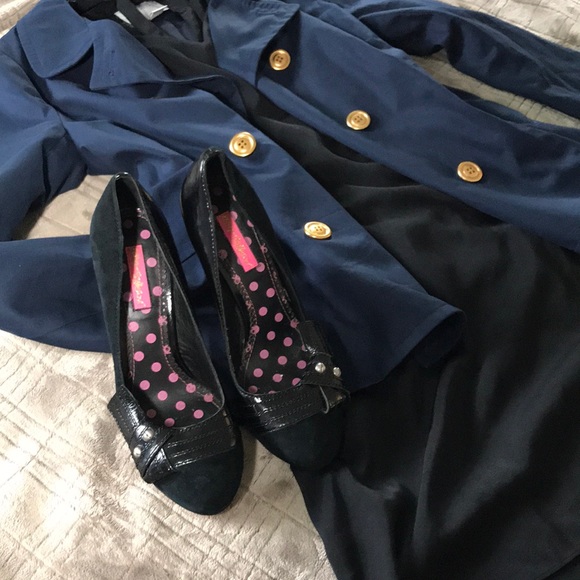 Betsey Johnson size 7 1/2 2 tone leather heels - Picture 8 of 8